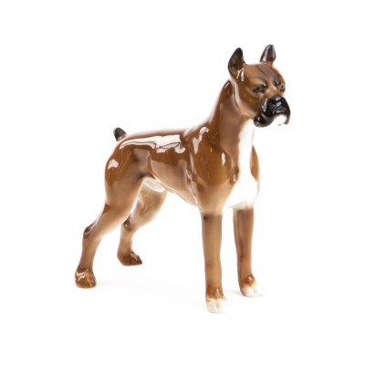 Porcelanowa figurka psa rasy bokser. W stylu kopenhaskiej porcelany.